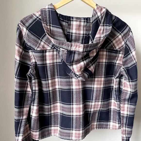 Garage Blue Cropped V-Neck Plaid Half Lace-Up Long Sleeve Shirt - Picture 4 of 6